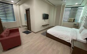 Aman Paradise Hotel & Banquets